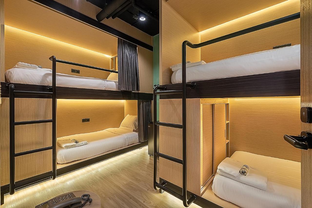 Phra Nakhon Poshtel Hostel Bangkok Exterior photo