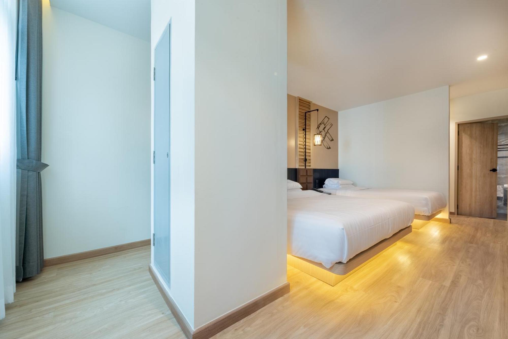 Phra Nakhon Poshtel Hostel Bangkok Exterior photo