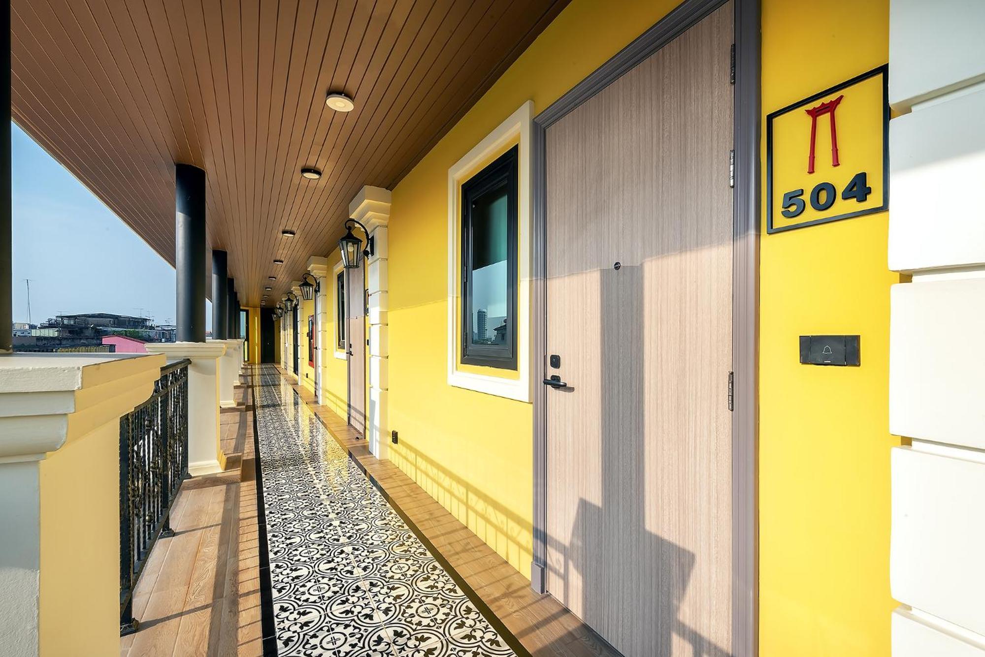 Phra Nakhon Poshtel Hostel Bangkok Exterior photo